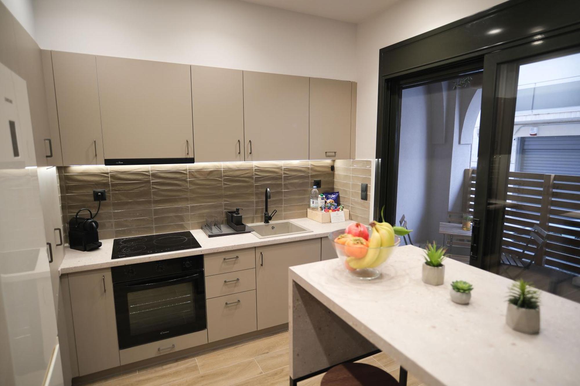 Caravin Wanderhome, 5 Min From Metro Nea Ionia Атина Екстериор снимка