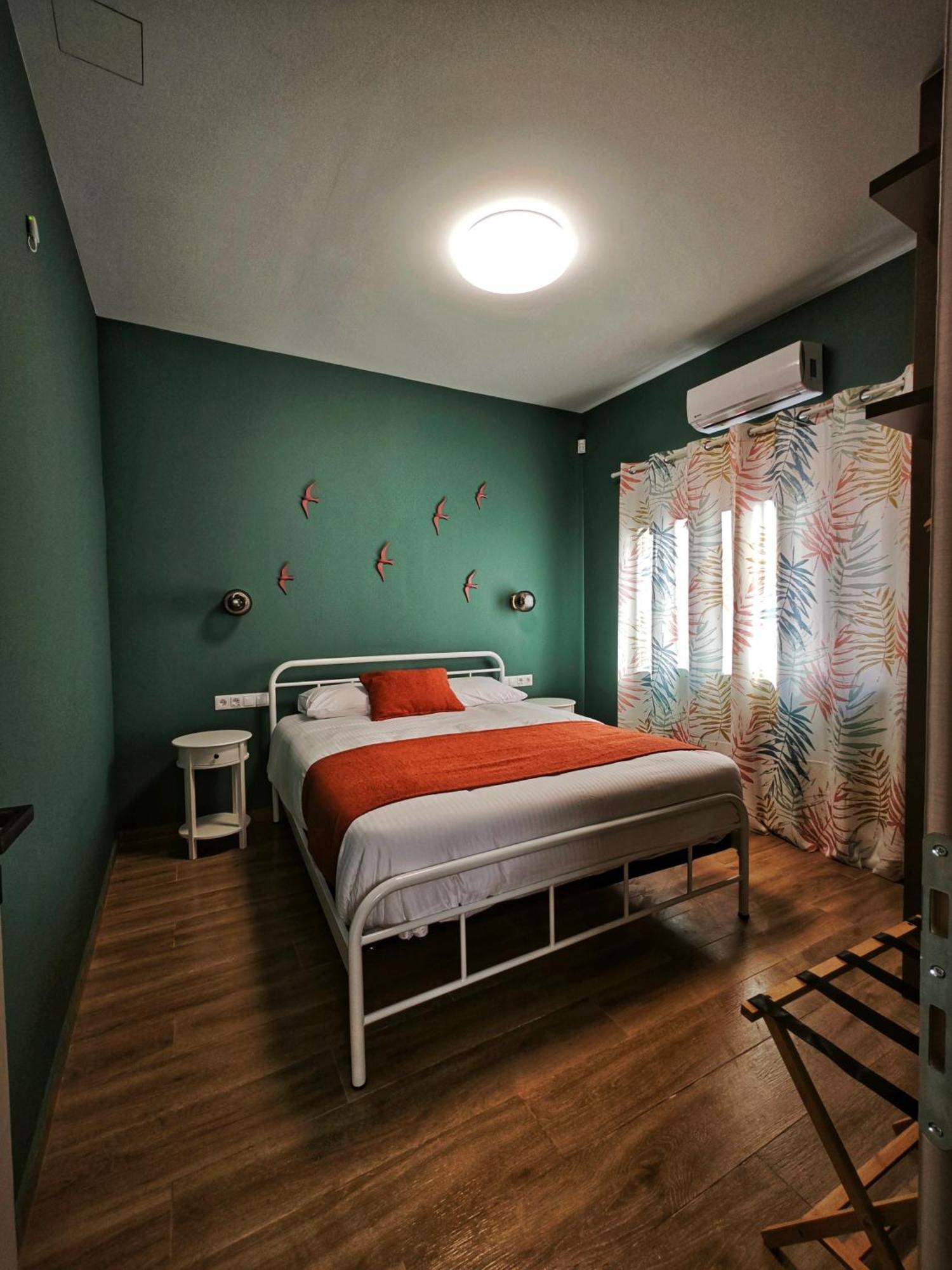 Caravin Wanderhome, 5 Min From Metro Nea Ionia Атина Екстериор снимка