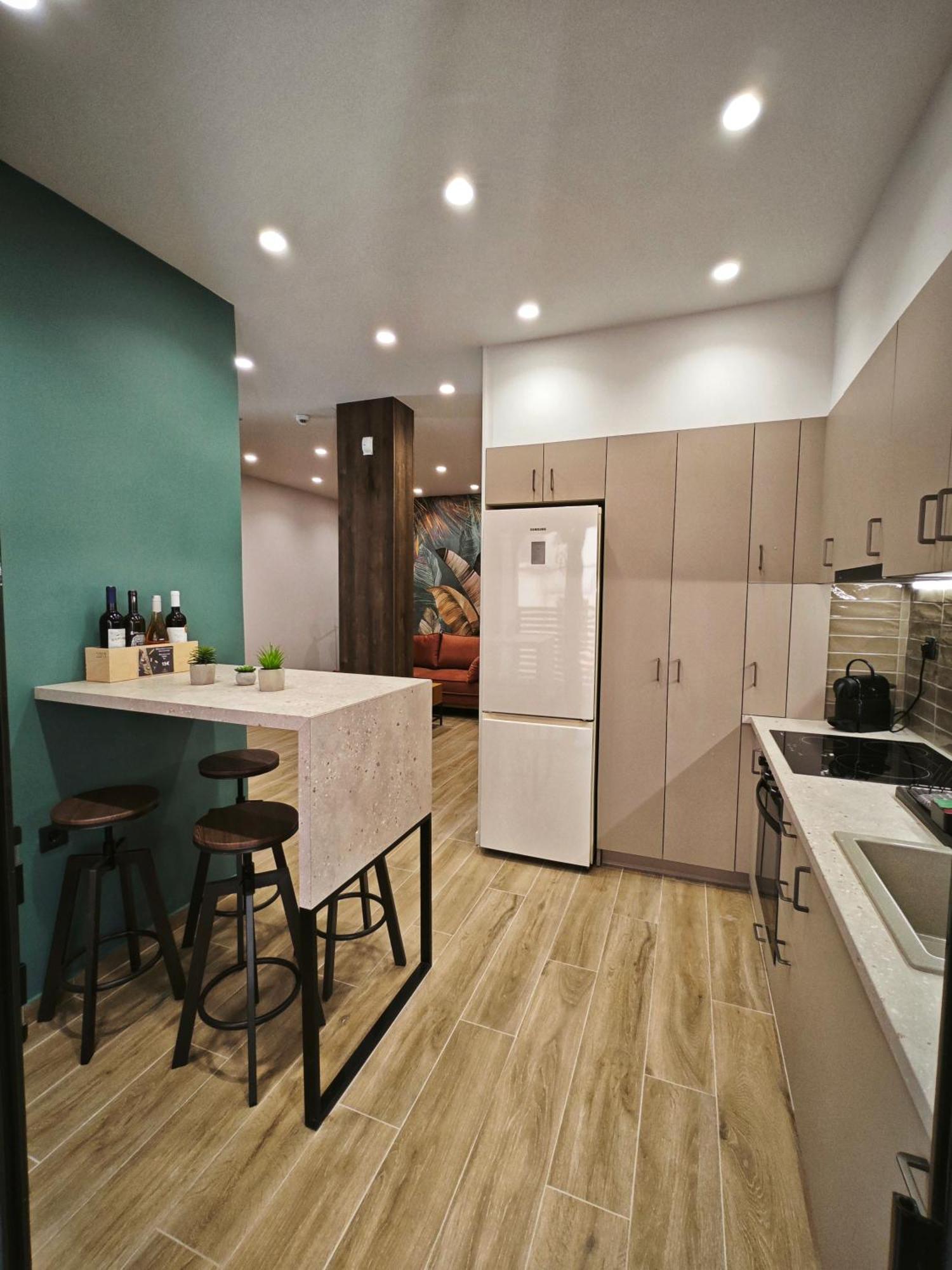 Caravin Wanderhome, 5 Min From Metro Nea Ionia Атина Екстериор снимка